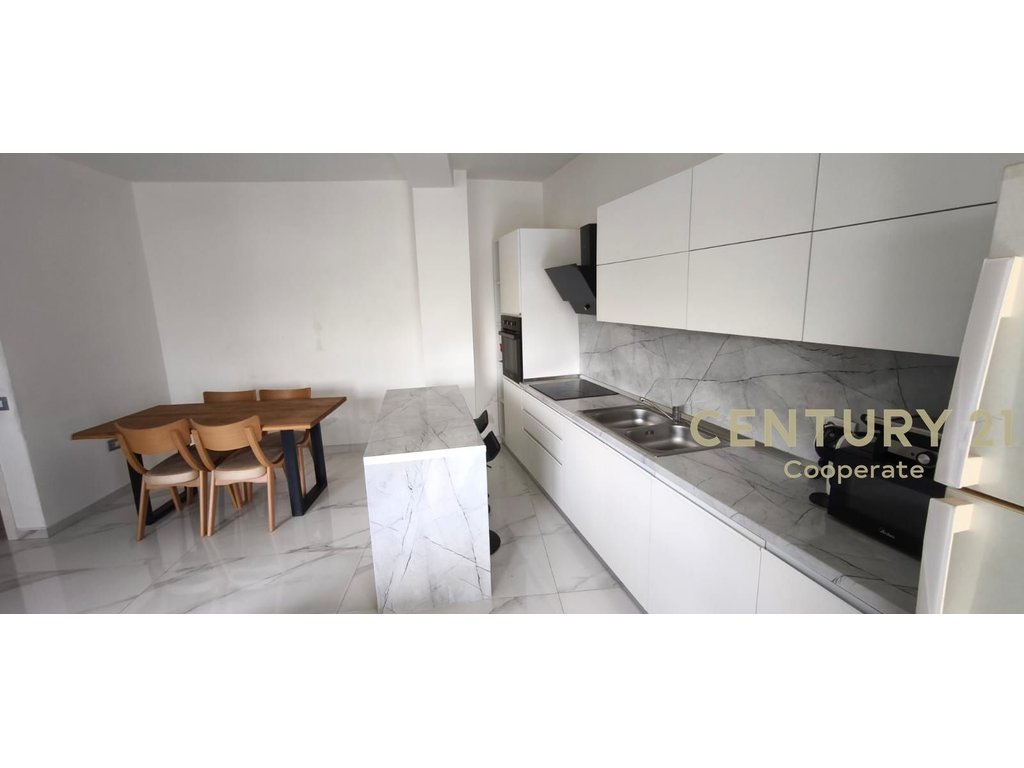 FOR RENT APARTMENT AT DRY LAKE 2