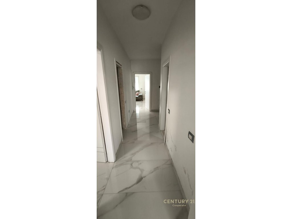 FOR RENT APARTMENT AT DRY LAKE 2