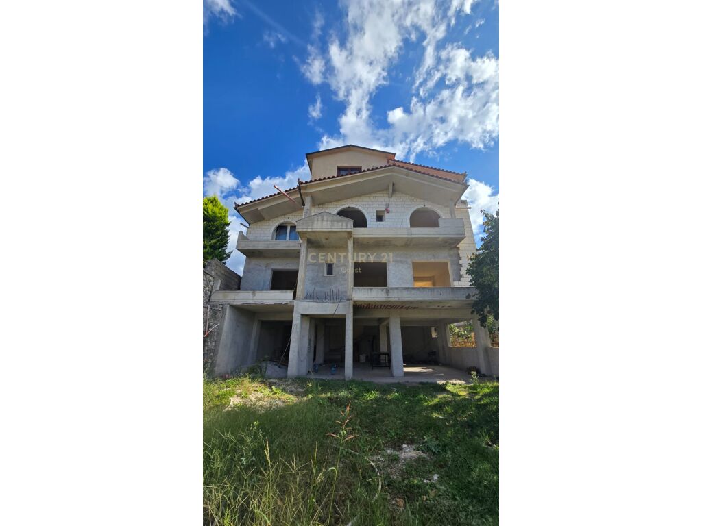 BARGAIN!!! VILLA FOR SALE IN TRAGJAS, VLORE!!