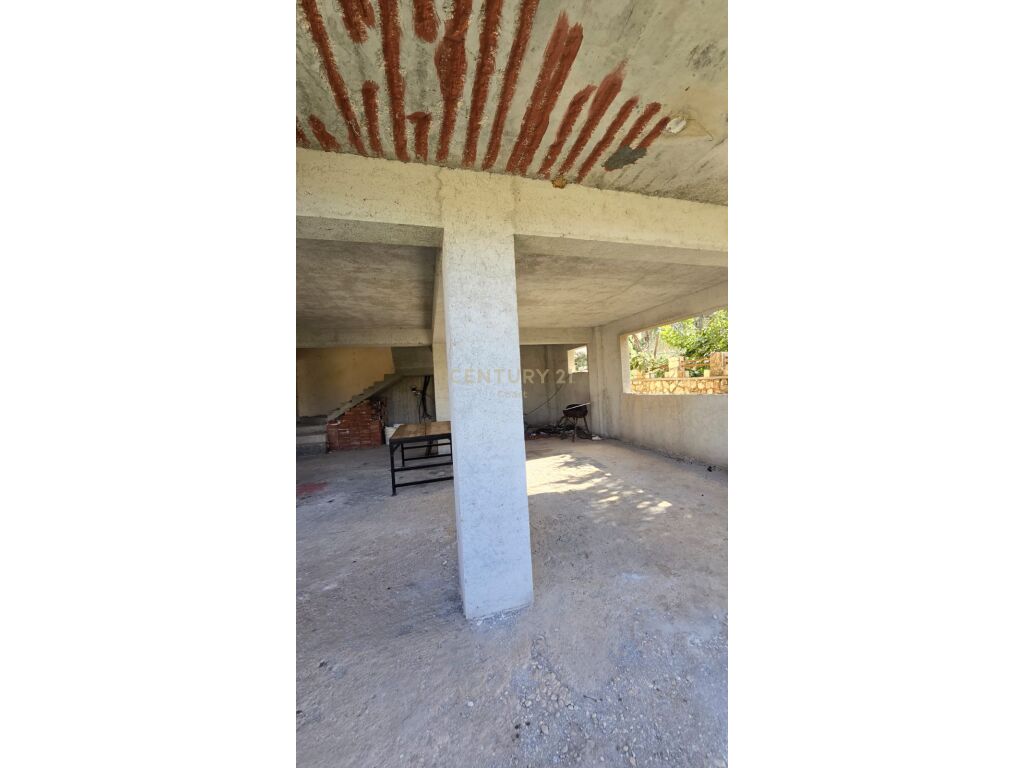 BARGAIN!!! VILLA FOR SALE IN TRAGJAS, VLORE!!