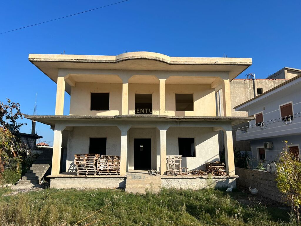 TWO-STOREY VILLA NEXT TO THE FORMER WOOD FIELD, IN VLORA.