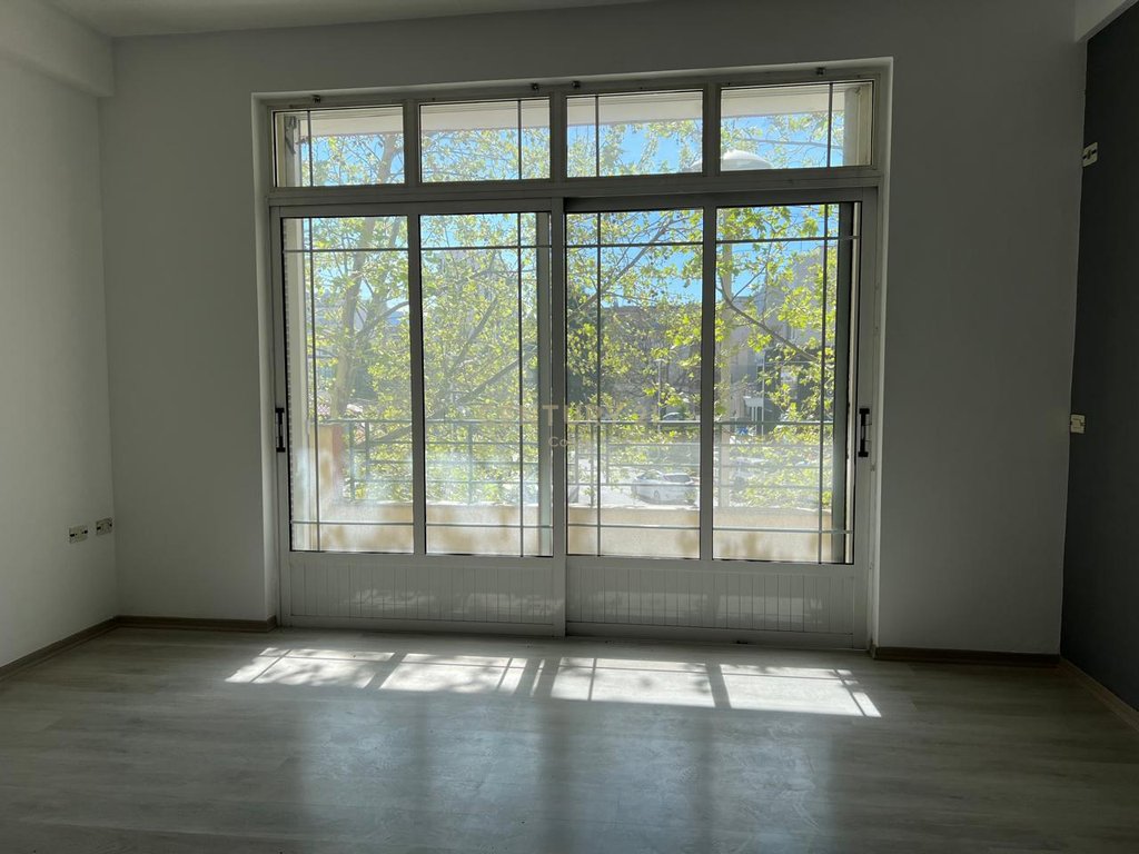 COMMERCIAL SPACE FOR SALE AT THE CROSSROADS NEAR STUDIO BLETA, VLORE!!!!
