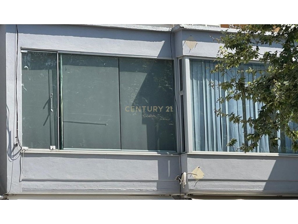 OFFER!!! SERVICE UNIT FOR SALE, NEAR "JANI MINGA" SCHOOL!!!