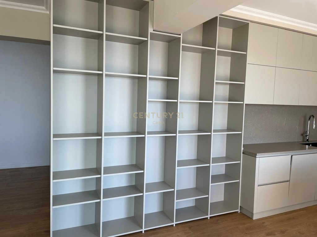 LUXURY APARTMENT 2+1+2 FOR RENT, TOTAL SEA VIEW IN COLD WATER, VLORA!