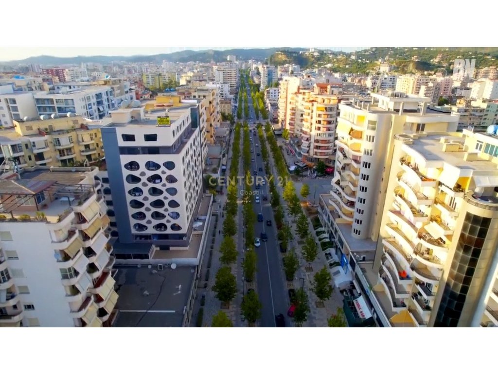 SERVICE UNIT FOR SALE ON THE BOULEVARD "VLORE - SKELE"