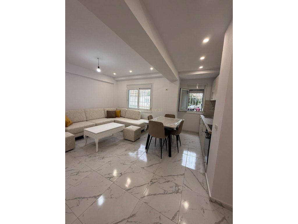 APARTMENT 1+1 FOR RENT AT "RICE MARKET", VLORE