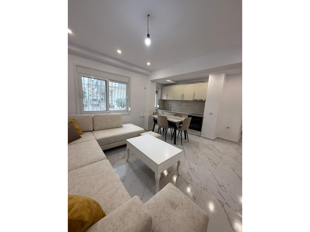 APARTMENT 1+1 FOR RENT AT "RICE MARKET", VLORE