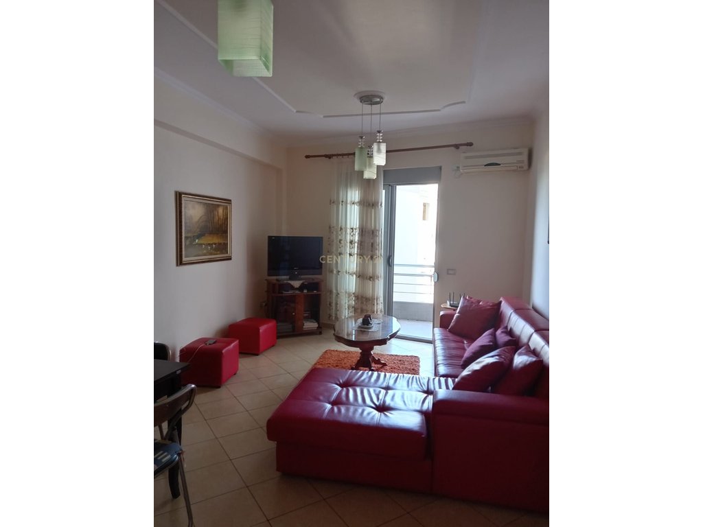 APARTMENT 1+1 FOR RENT IN THE NEIGHBORHOOD "UJI I FTOHT" NEAR LE PALAZZINE!!!