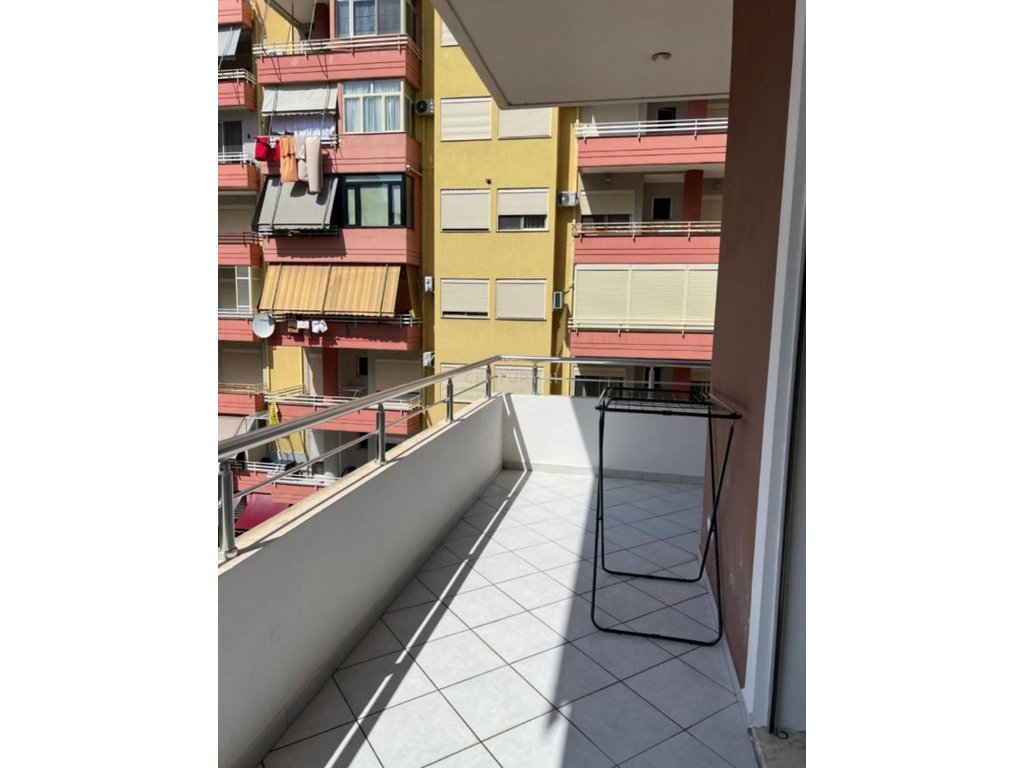 Apartment for rent 2+1+2 – Çipaj Street, Vlorë
