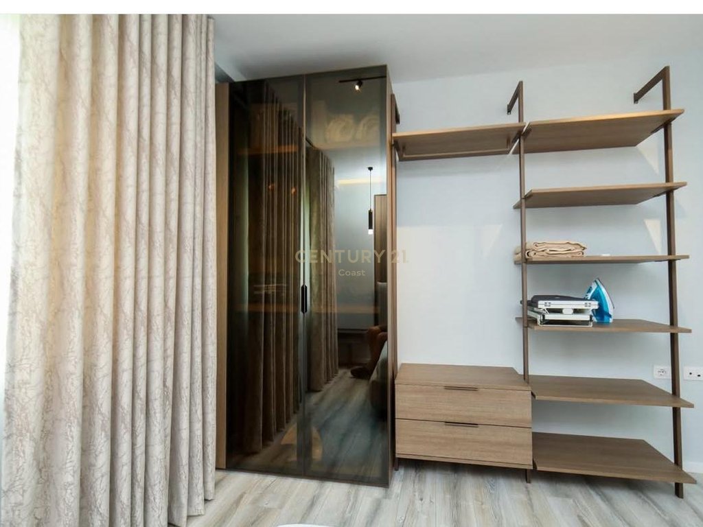 “1+1 Apartment for Rent with Sea View in Elite Residence”