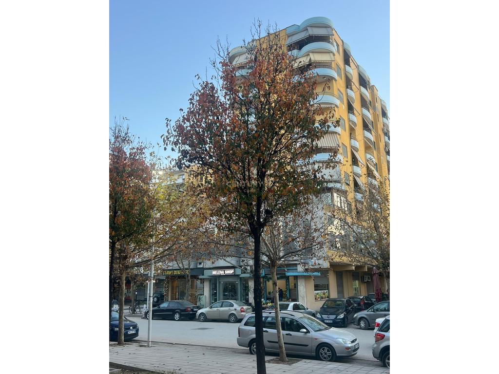BUSINESS UNIT FOR SALE – 28 NËNTORI NEIGHBORHOOD, NEAR ISMAIL QEMALI BOULEVARD!!!