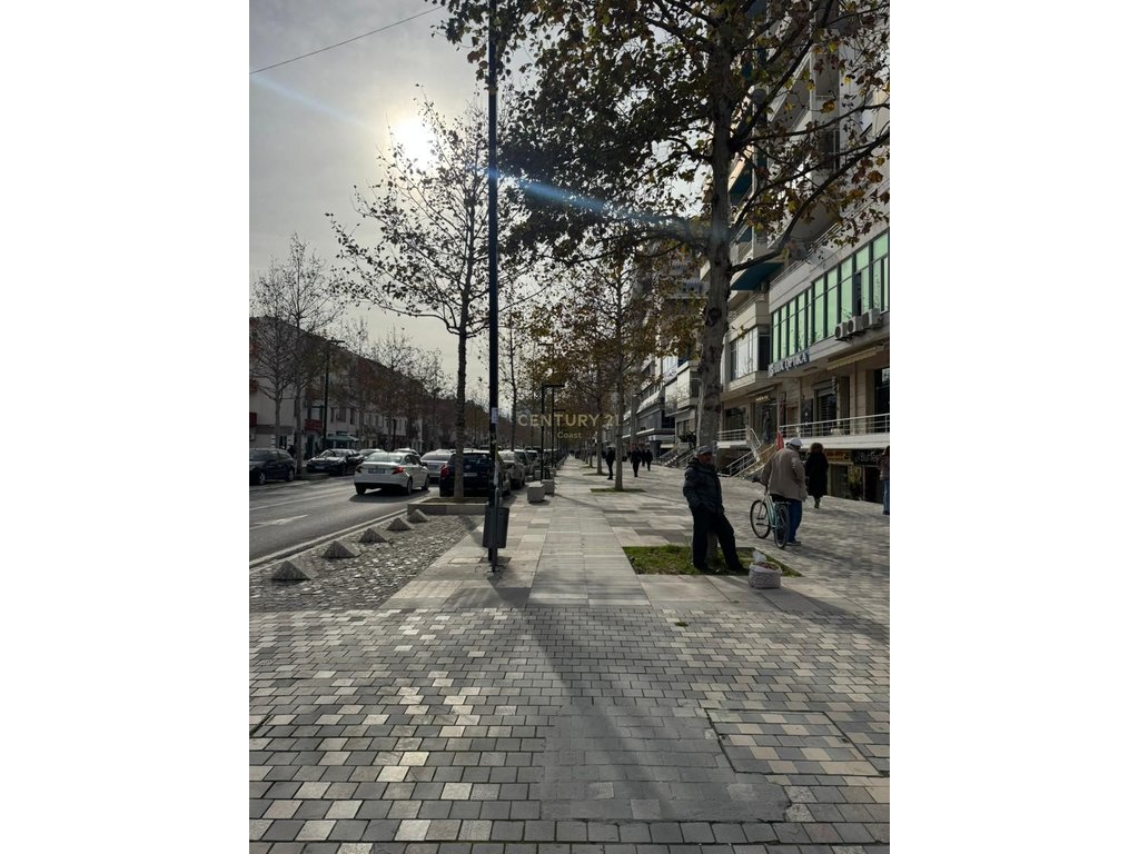 QIRA | PREMIUM AMBIENT ON FLOOR 0 – GLASS FACADE, MAXIMUM EXPOSURE ON ISMAIL QEMALI BOULEVARD, VLORE