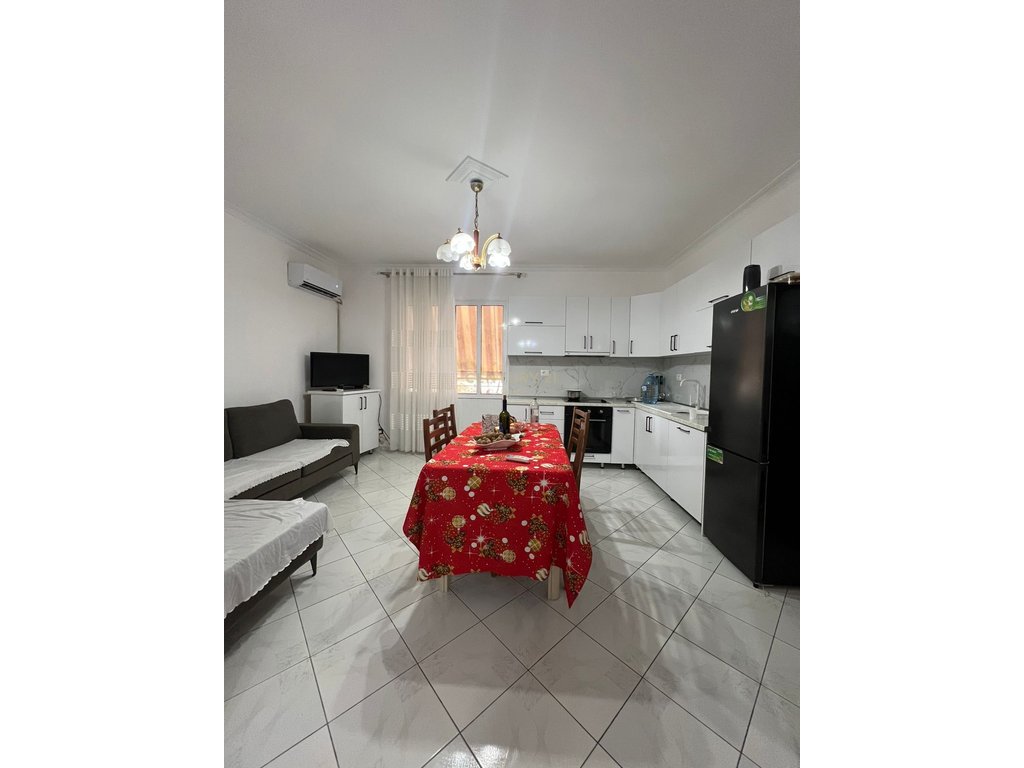 2+1+2 apartment for rent in Vlora, near the school "Ismail Qemali"