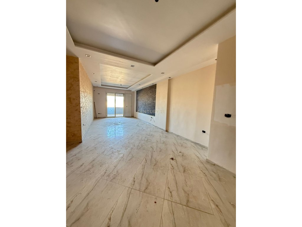 SHITET APARTAMENT 2+1+2 TE TREGU I ORIZIT!