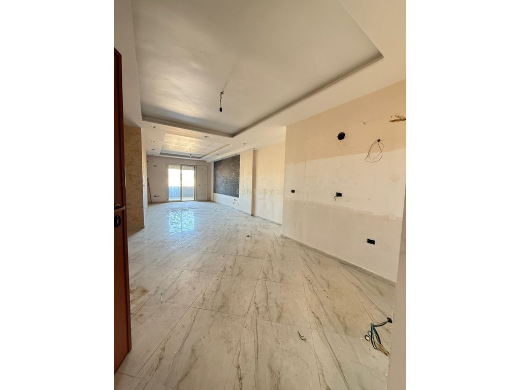 SHITET APARTAMENT 2+1+2 TE TREGU I ORIZIT!