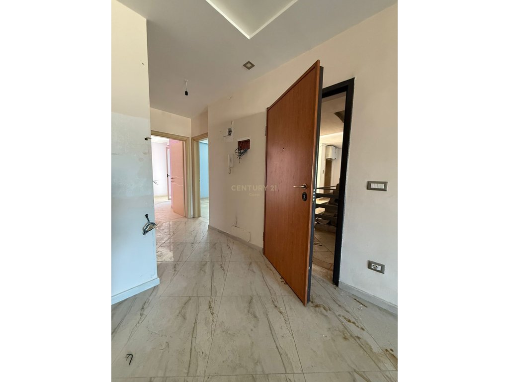 SHITET APARTAMENT 2+1+2 TE TREGU I ORIZIT!