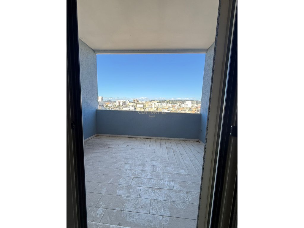 SHITET APARTAMENT 2+1+2 TE TREGU I ORIZIT!
