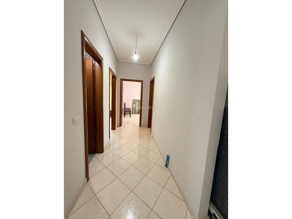 FOR SALE APARTMENT 2+1+2 IN THE NEIGHBORHOOD "24 MAY", VLORE!