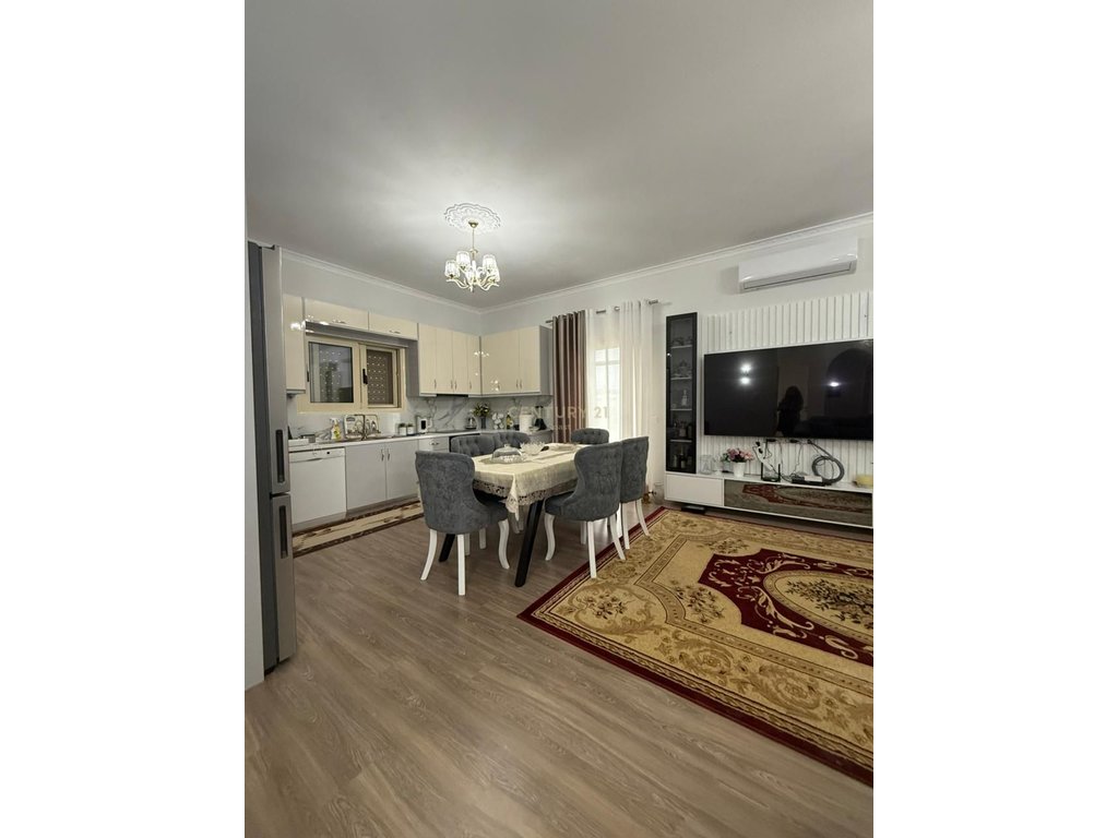 VILLA FOR RENT - 15 MINUTES FROM VLORA