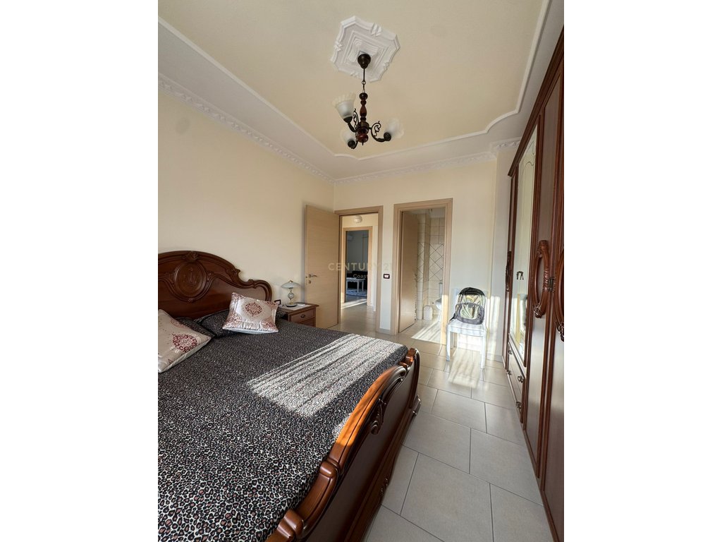 JEPET APARTAMENT 2+2 ME QIRA + GARAZHD ME 2 POSTE PARKIMI 500€
