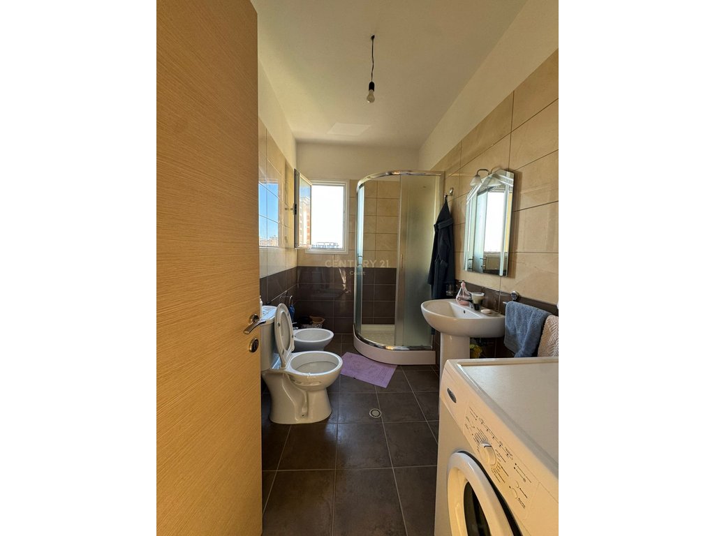 JEPET APARTAMENT 2+2 ME QIRA + GARAZHD ME 2 POSTE PARKIMI 500€