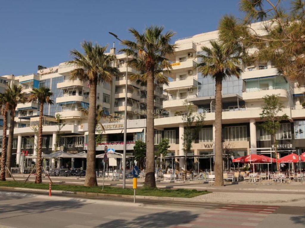 COMMERCIAL UNIT FOR SALE IN LUNGOMARE VLORĂ!!!