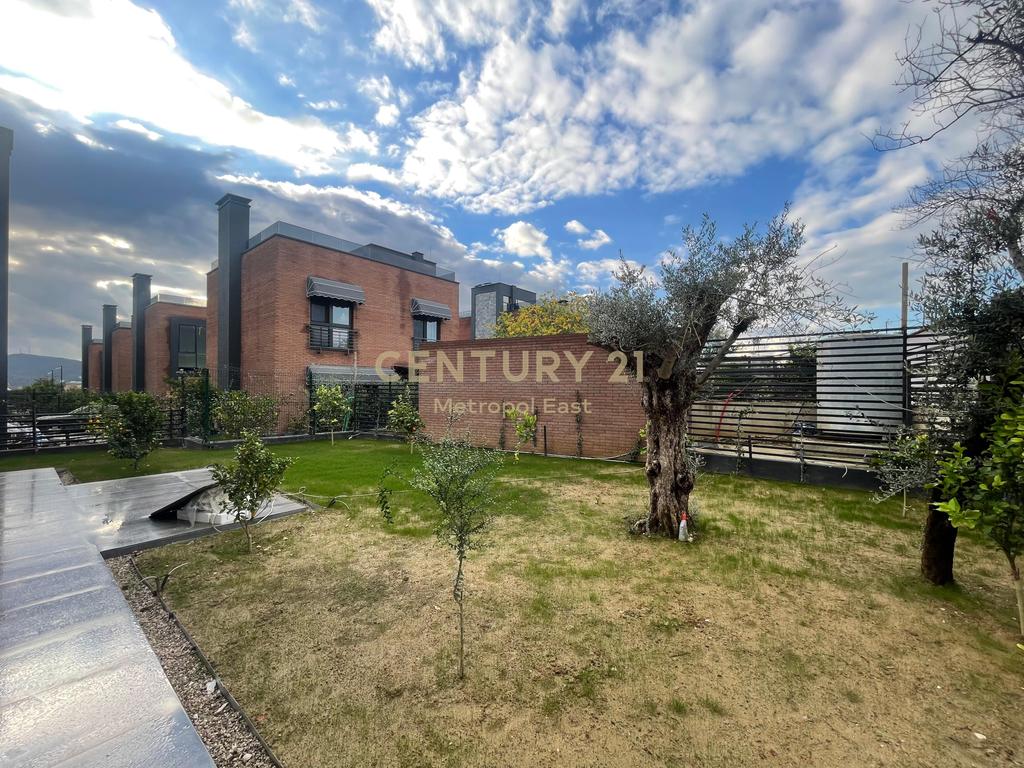 INDIVIDUAL VILLA FOR RENT IN A RESIDENTIAL COMPLEX IN FARKE