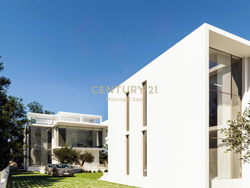 2 individual villas for sale at the Dry Lake