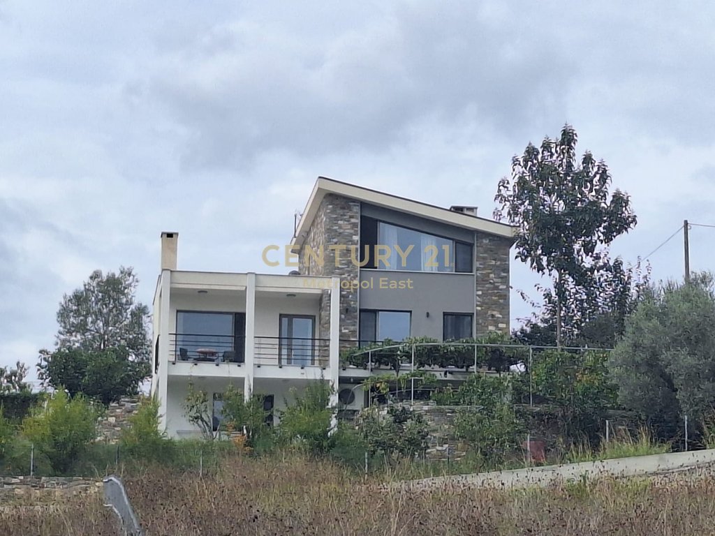3-STOREY VILLA FOR SALE WITH A LAND AREA OF 1000m2 IN THE FARKA AREA