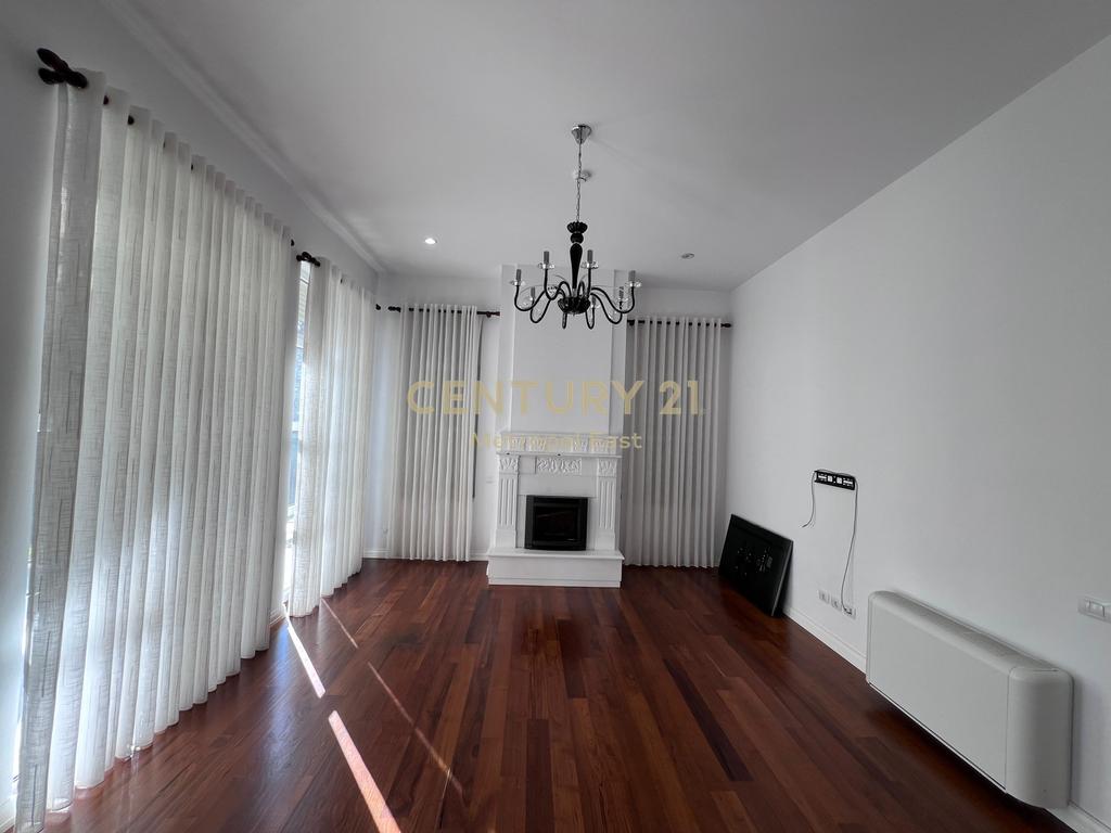 VILLA FOR RENT IN "ROLLING HILLS 1"