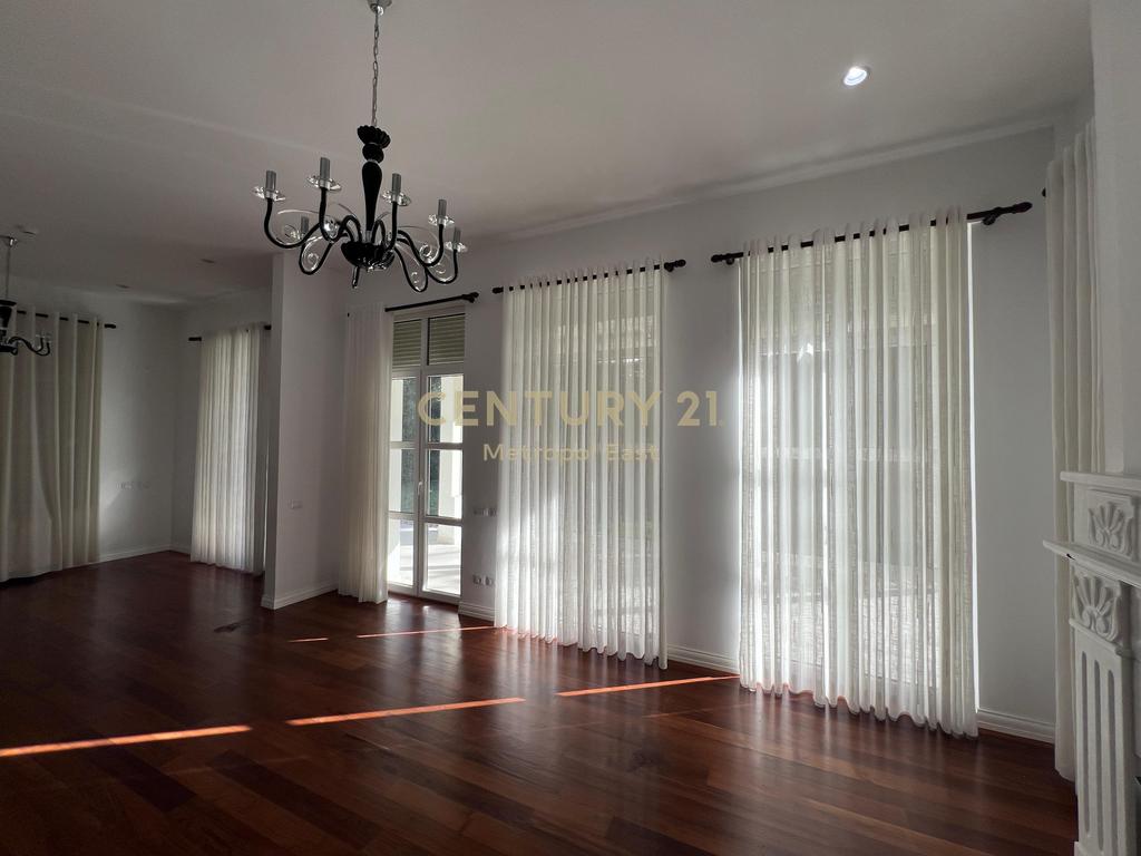 VILLA FOR RENT IN "ROLLING HILLS 1"