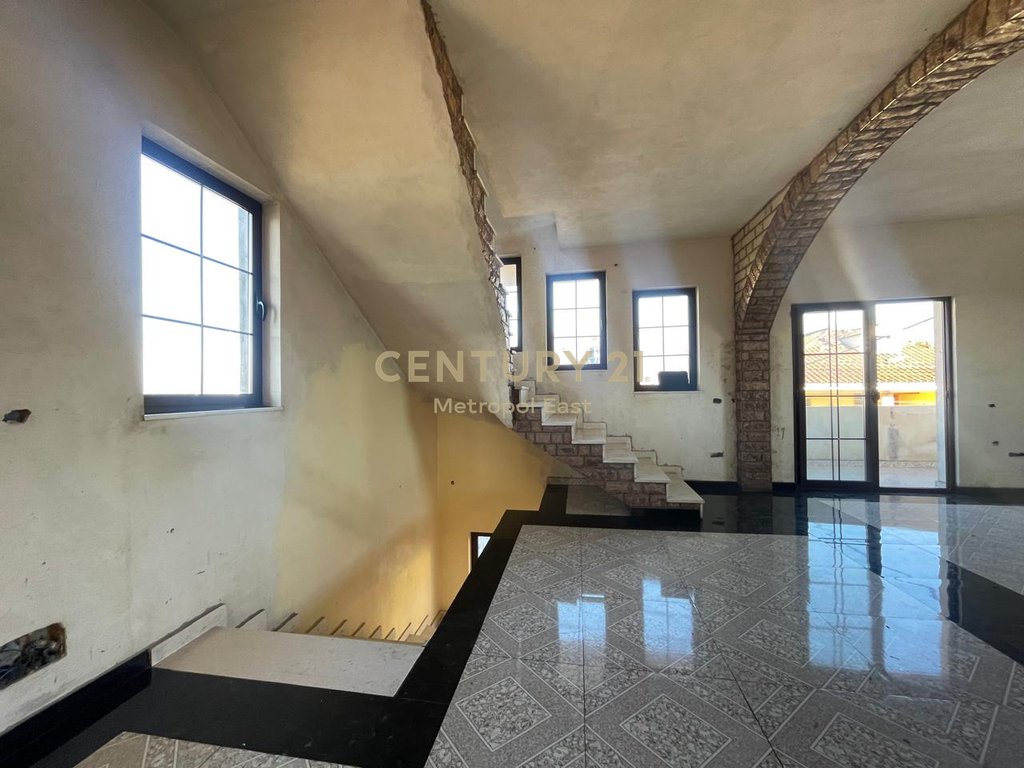 TWO-STOREY VILLA FOR SALE IN SAUK TE RI