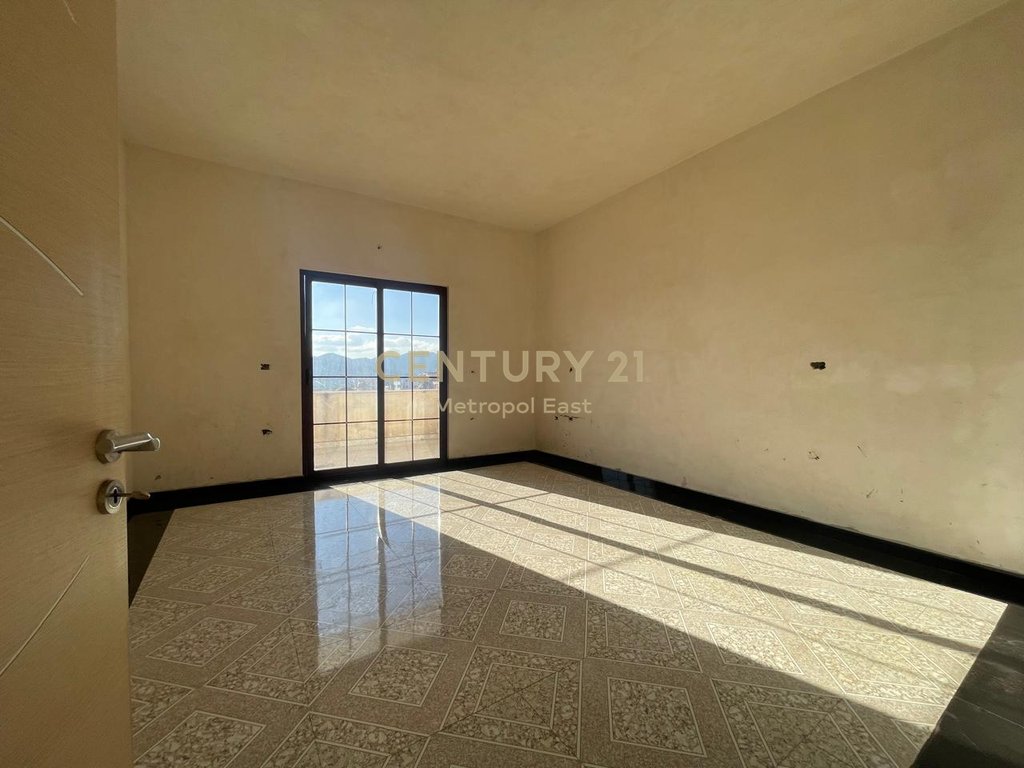 TWO-STOREY VILLA FOR SALE IN SAUK TE RI