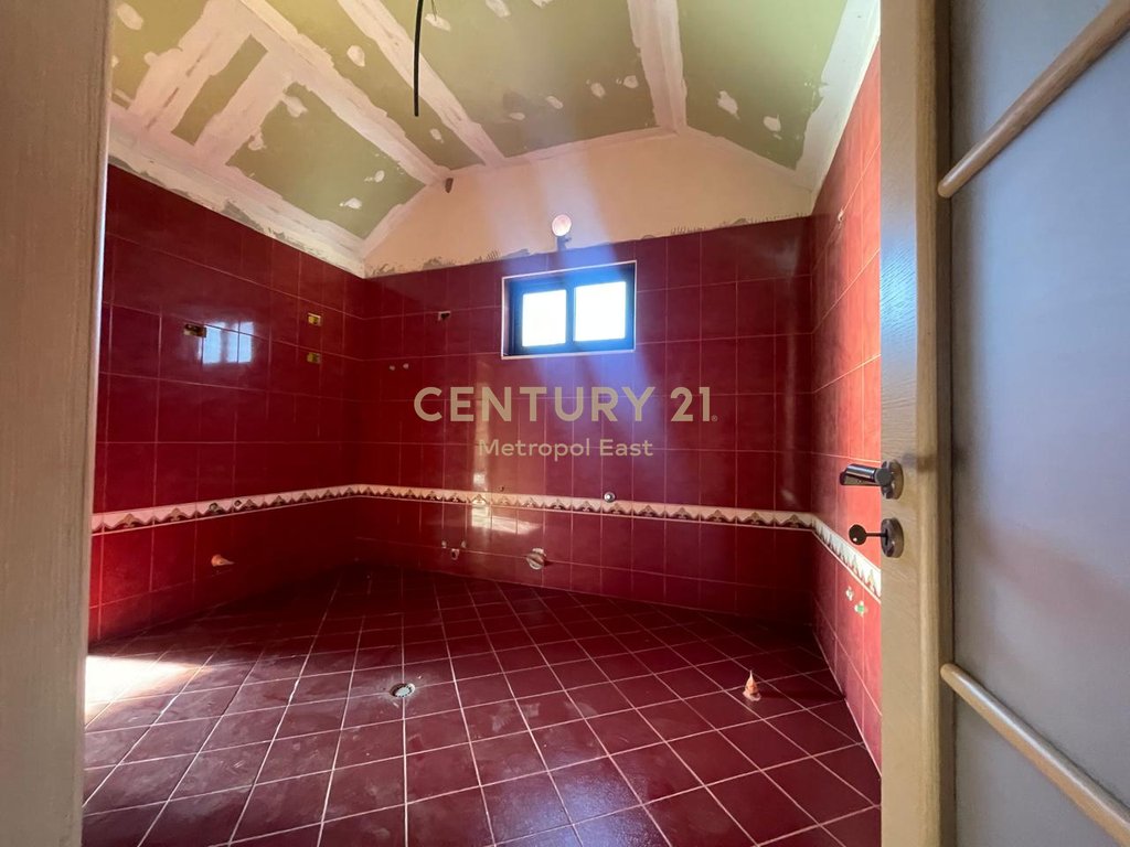 TWO-STOREY VILLA FOR SALE IN SAUK TE RI