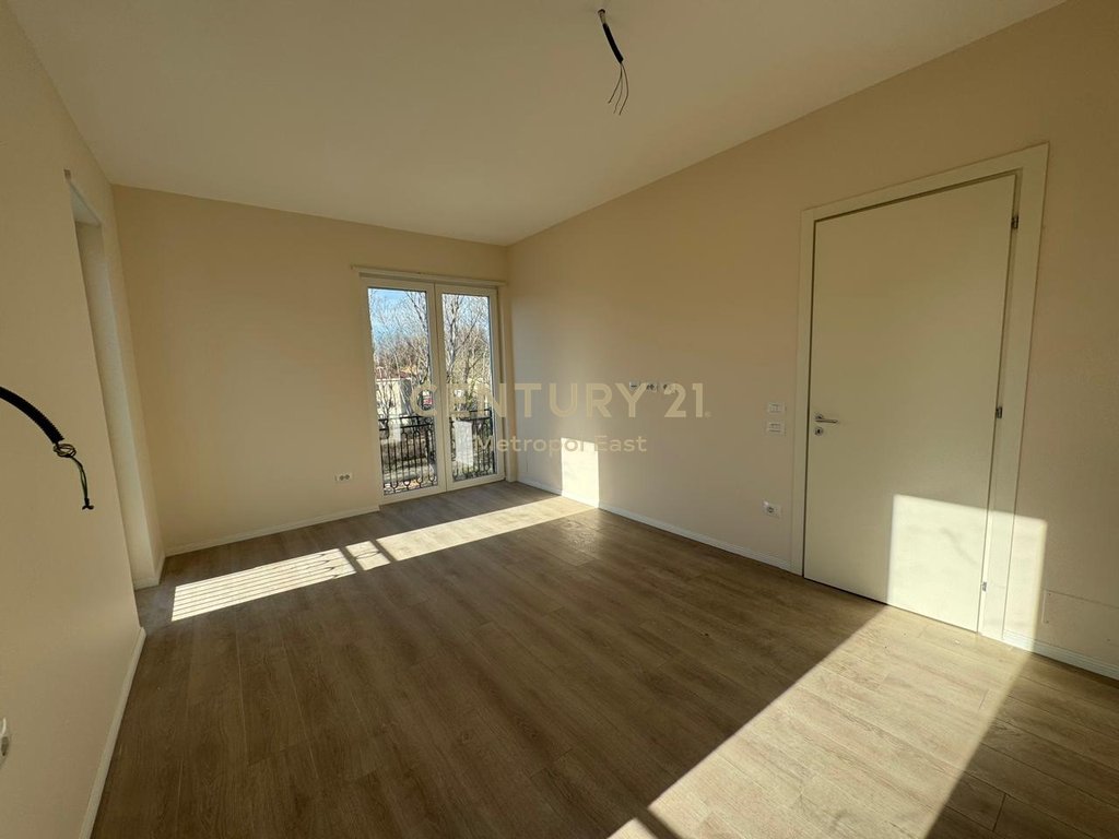 VILE LUXURIOUS FOR SALE, COLLINA VERDE RESIDENCE