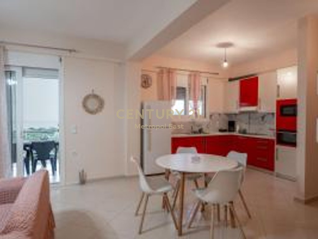 Vacation house with pool for sale in Sarande (suburbs)