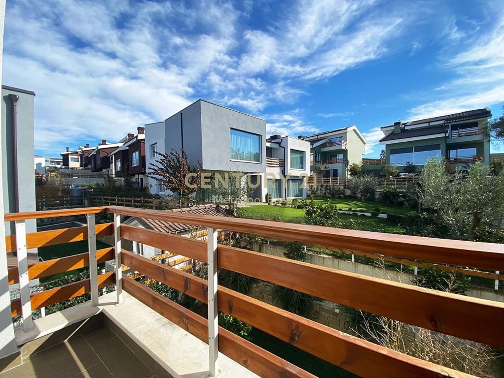 Villa for sale at "Long Hill" Residence