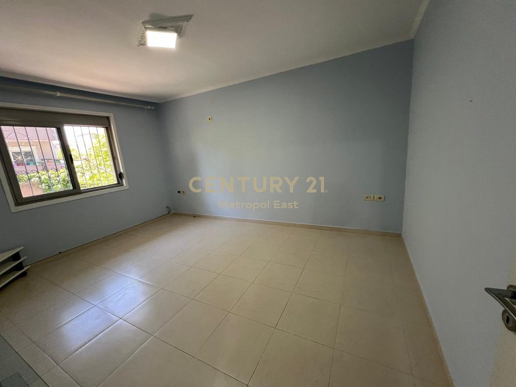 1+1 Apartment for Rent in Kombinat, Tirana