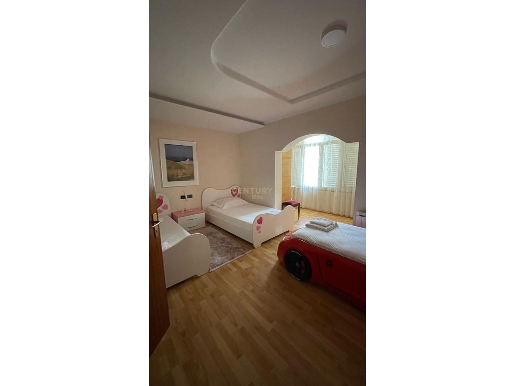Qira, Apartment 2+1+2, Wilson Square