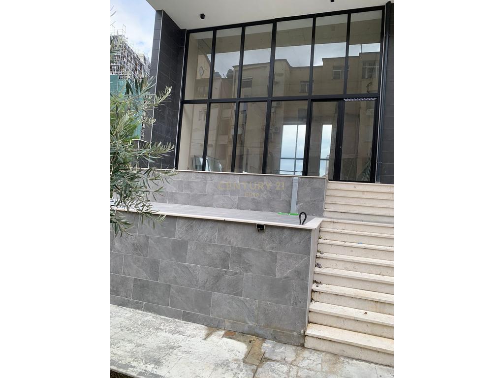 Qira, Ambient Business, Alidem