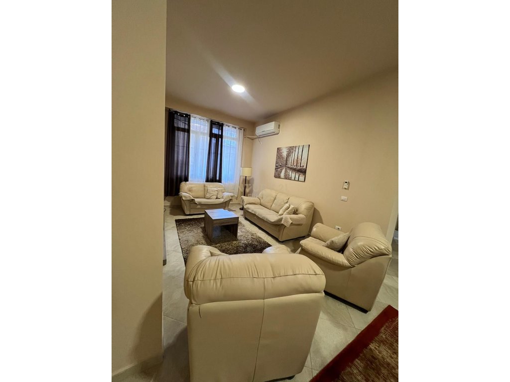 For rent 2+1 apartment on Muhamet Deliu street in Fresk.