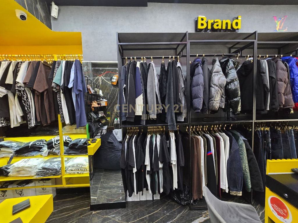 BUSINESS BOUTIQUE FOR SALE IN VASIL SHANTO, MAIN STREET!