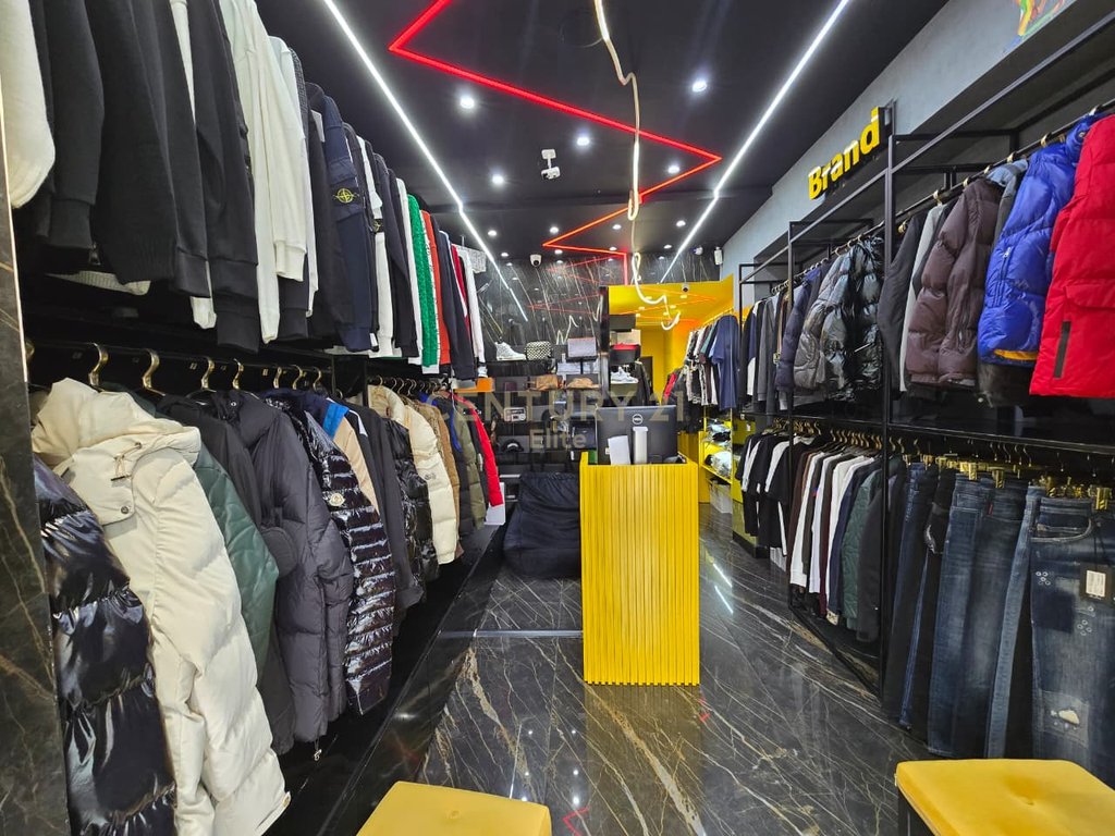 BUSINESS BOUTIQUE FOR SALE IN VASIL SHANTO, MAIN STREET!