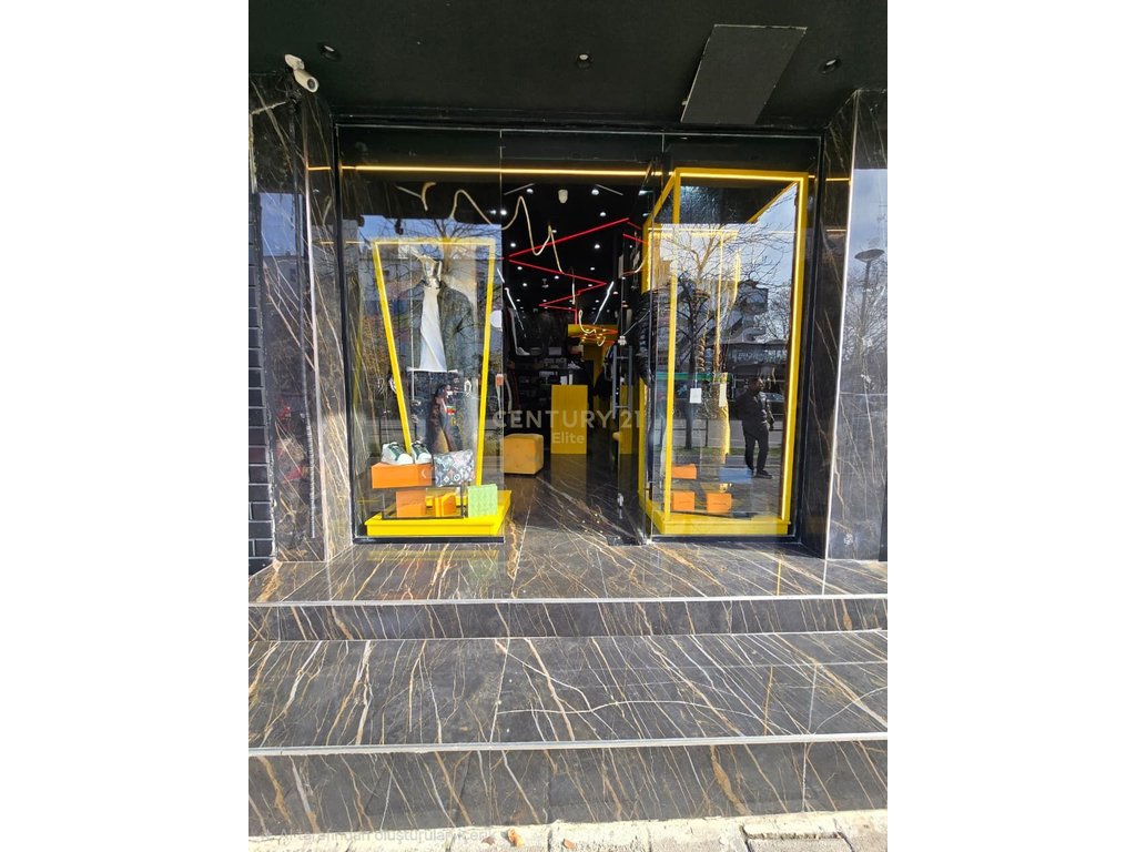 BUSINESS BOUTIQUE FOR SALE IN VASIL SHANTO, MAIN STREET!
