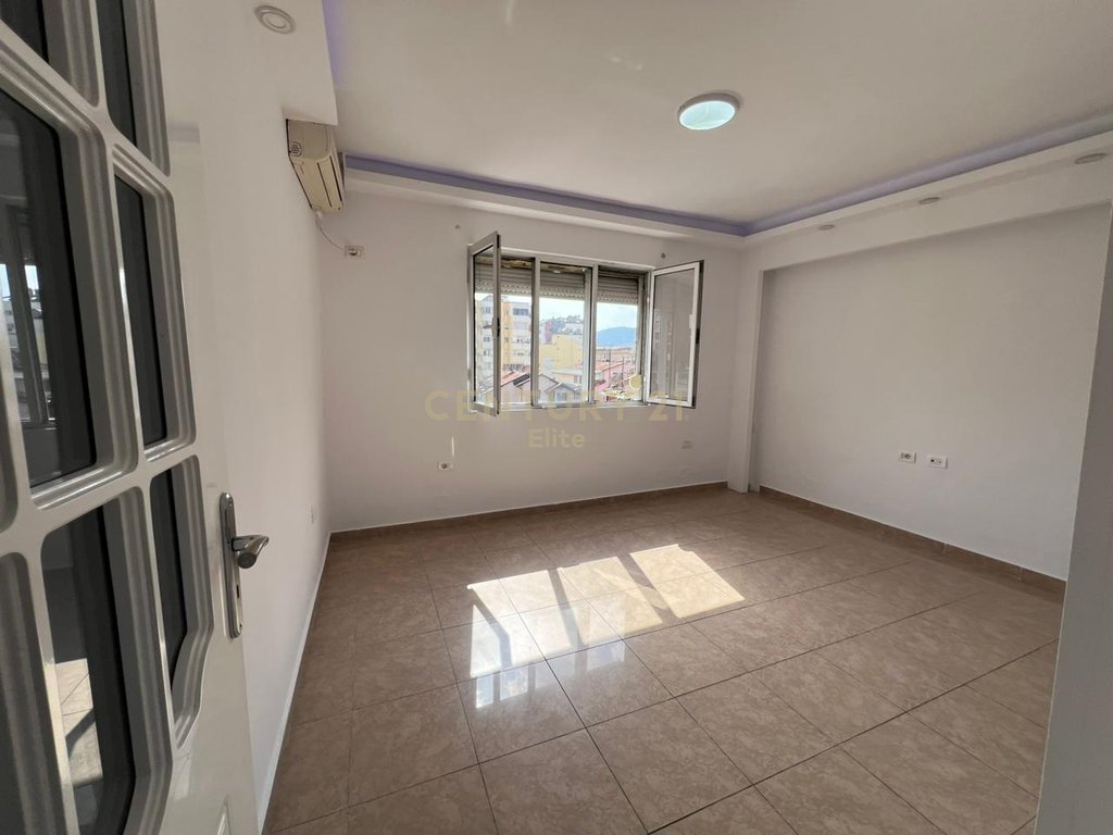 Apartment 2+1 for sale near Ambulance 9, on Kavaja Street