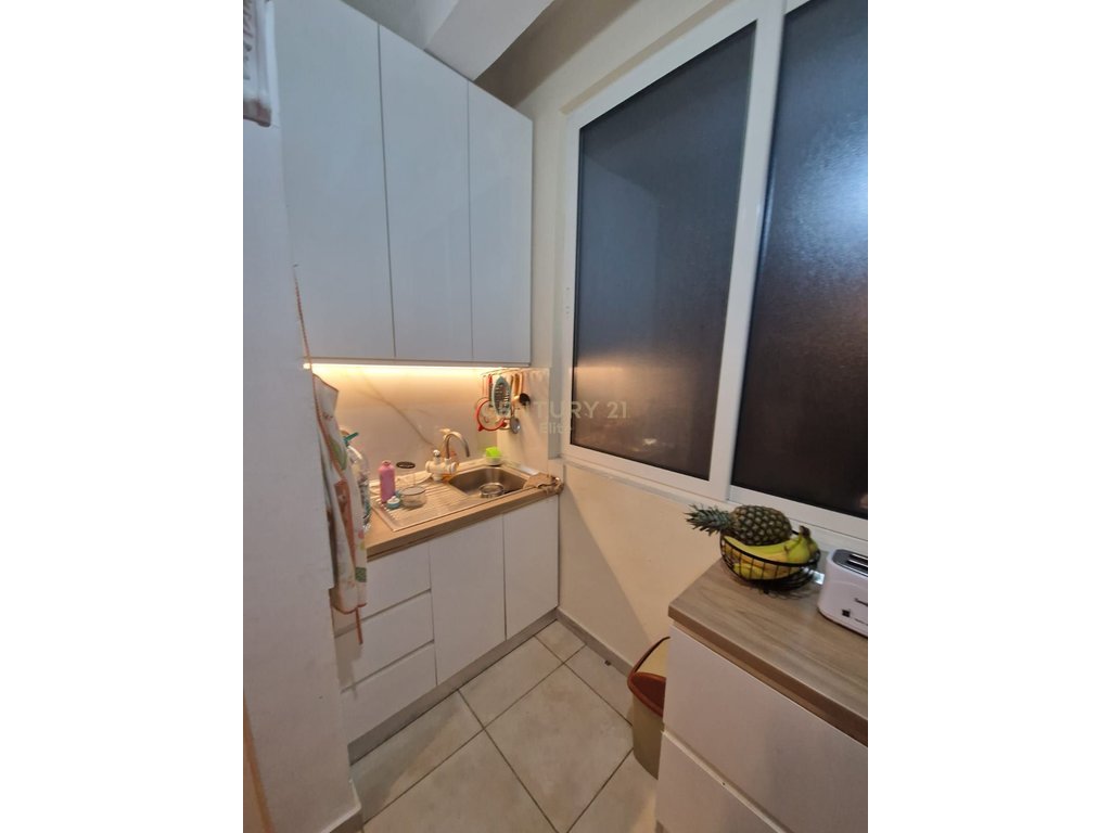 Apartment 1+1 for sale on Mine Peza street, Tirana.