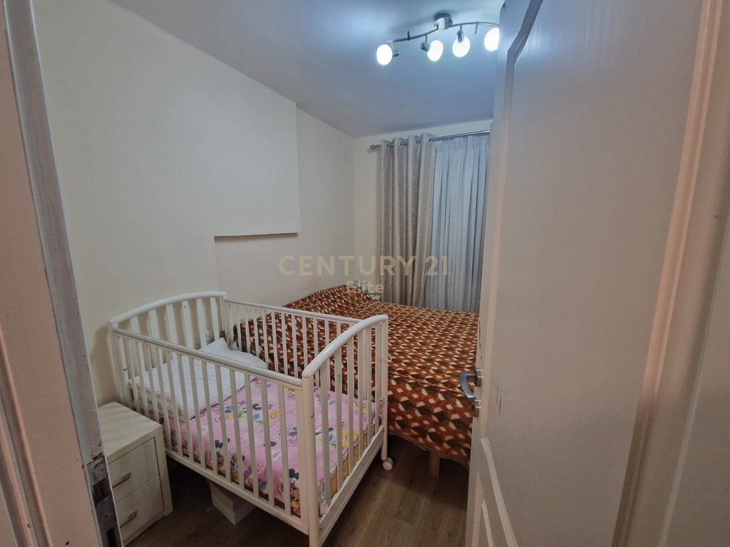 Apartment 1+1 for sale on Mine Peza street, Tirana.
