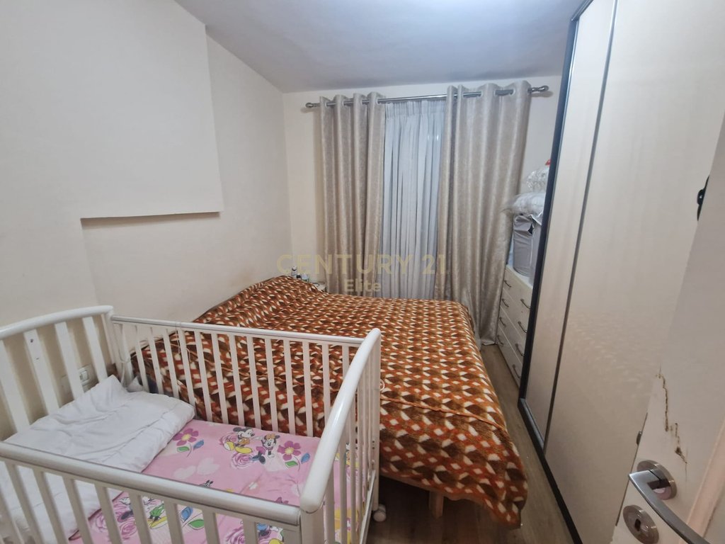 Apartment 1+1 for sale on Mine Peza street, Tirana.