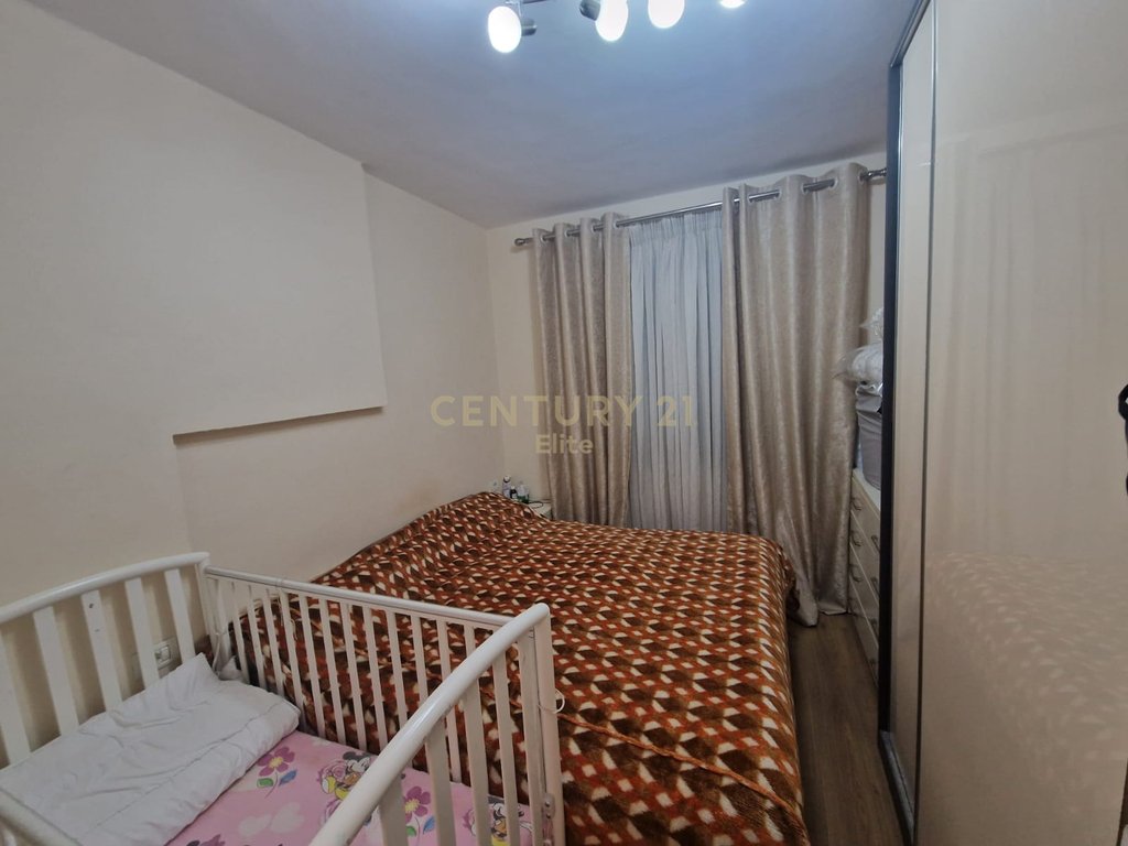Apartment 1+1 for sale on Mine Peza street, Tirana.