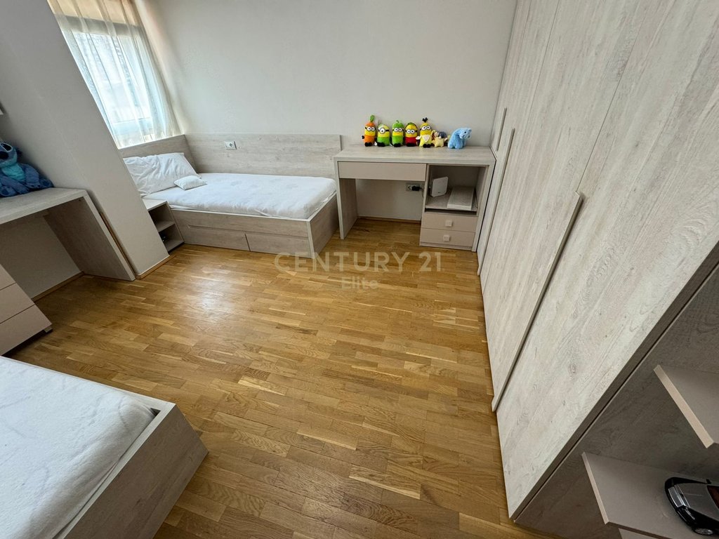 Apartment 2+1+2 for rent near Selvia.